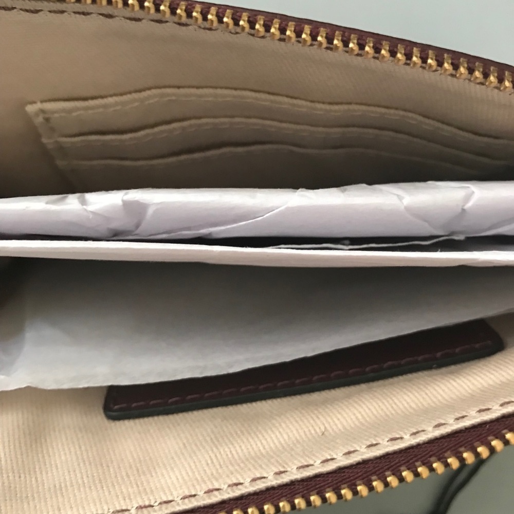 NWT Frye Wristlet Leather Wine color - Picture 6 of 11